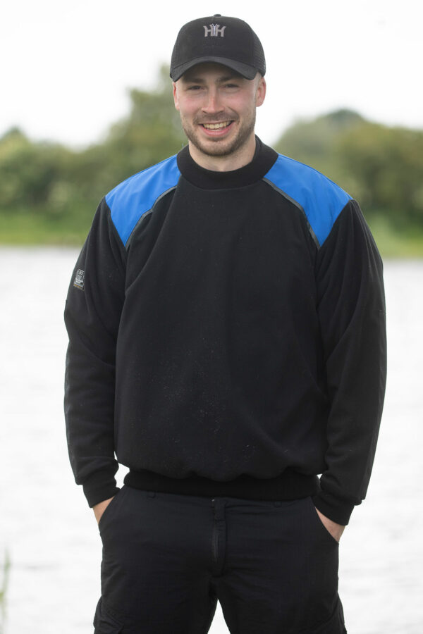 Sweaters - Image 4